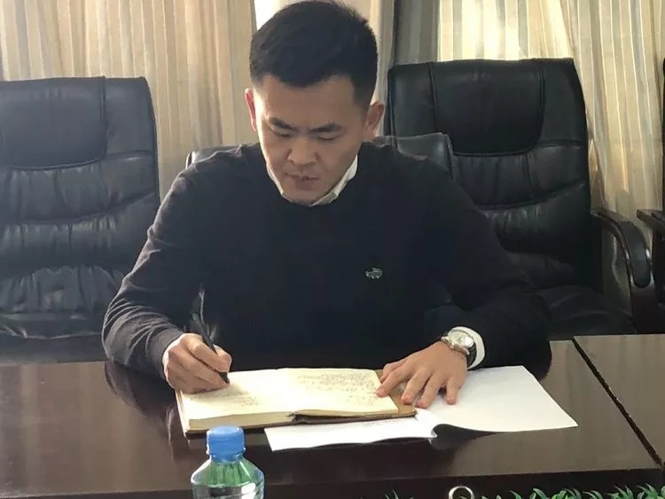 1554169369386769.jpg 640.webp (4).jpg