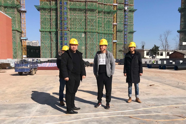 1609496978311057.jpg 南昌市政建設(shè)黨委副書(shū)記總經(jīng)理王海龍到進(jìn)賢縣基礎(chǔ)教育提升改造工程項(xiàng)目指導(dǎo)工作600400P1.jpg