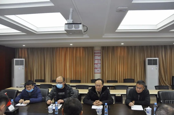 1610678930335782.jpg 青云譜區(qū)委常委統(tǒng)戰(zhàn)部部長(zhǎng)黃云松蒞臨南昌市政建設(shè)調(diào)研指導(dǎo)工作6004.jpg