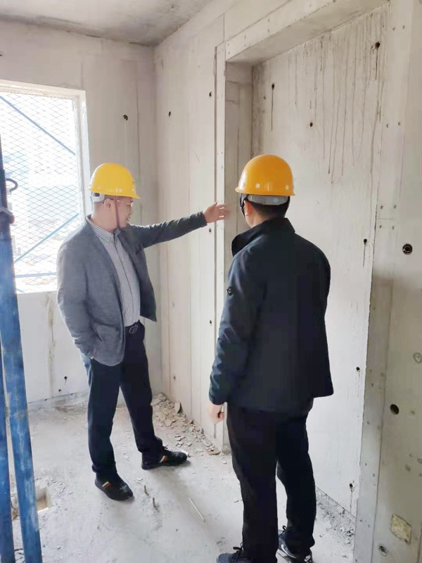 1616662912508416.jpg 南昌市政建設(shè)王海龍到桃花南路安置房建設(shè)項(xiàng)目檢查指導(dǎo)6001.jpg