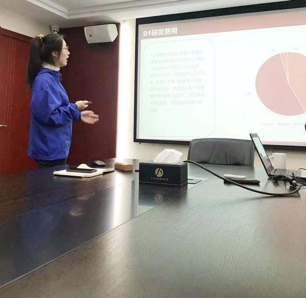 1619571428208424.jpg 市政建設(shè)財(cái)務(wù)部2021年第一季度工作總結(jié)會(huì)6002.jpg