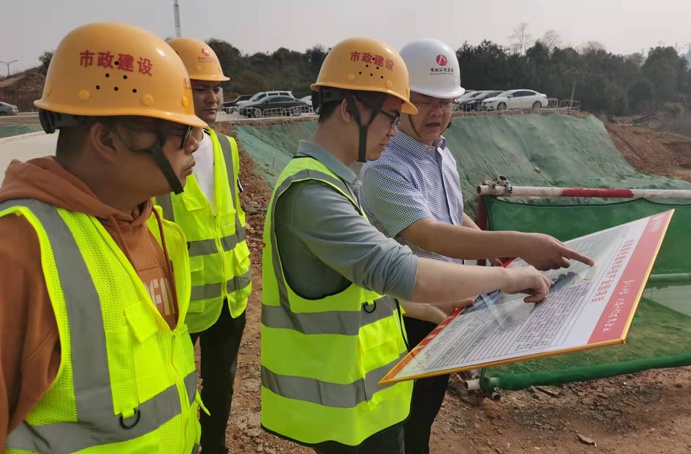1647251780888531.jpg 付海華前往南昌市綠色建材科技產(chǎn)業(yè)園項目檢查指導(dǎo)691.jpg