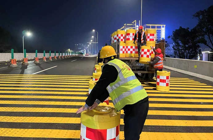 南昌市政建設(shè)集團(tuán)S49楓生快速路項(xiàng)目西半幅開始施工 南昌市政建設(shè)集團(tuán)S49楓生快速路項(xiàng)目西半幅開始施工