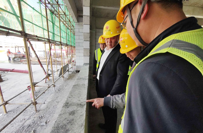 徐旭前往市政公用城三期項(xiàng)目、市政綠色建材科技產(chǎn)業(yè)園項(xiàng)目調(diào)研