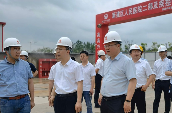 新建區(qū)委常委、常務(wù)副區(qū)長(zhǎng)賈中強(qiáng)到新建區(qū)職業(yè)技術(shù)學(xué)校新校區(qū)建設(shè)項(xiàng)目、新建區(qū)人民醫(yī)院二部及疾控中心項(xiàng)目調(diào)研