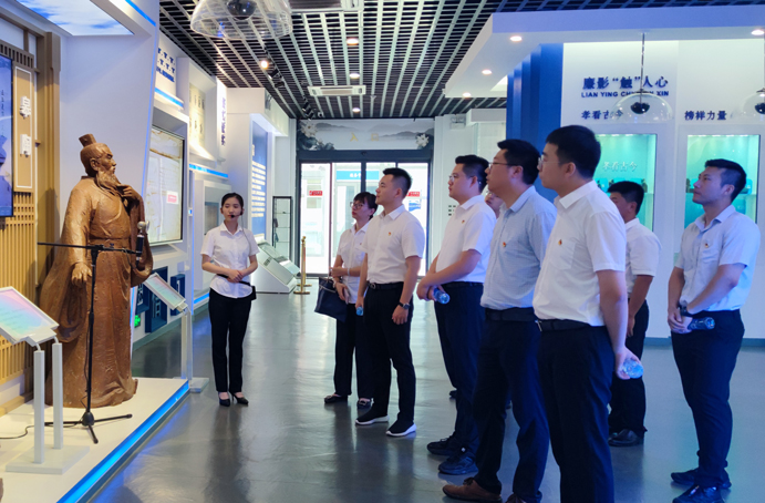 機(jī)關(guān)第一黨支部開展七月主題黨日活動