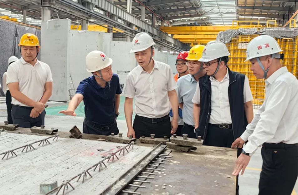 葛威敏到綠色產(chǎn)業(yè)園、新建區(qū)人民醫(yī)院二部項目調(diào)研