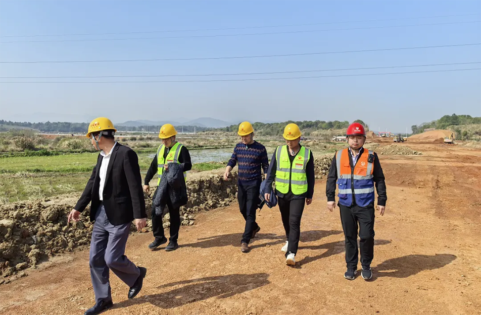 周天奇帶隊(duì)開(kāi)展“五查五訪”監(jiān)督行動(dòng) 嚴(yán)查四風(fēng)問(wèn)題與安全生產(chǎn)