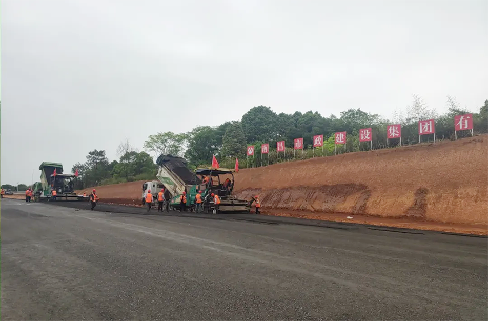 南昌云翔大道級配碎石施工啟動 | 安全質(zhì)量雙控推進(jìn)路面結(jié)構(gòu)新階段